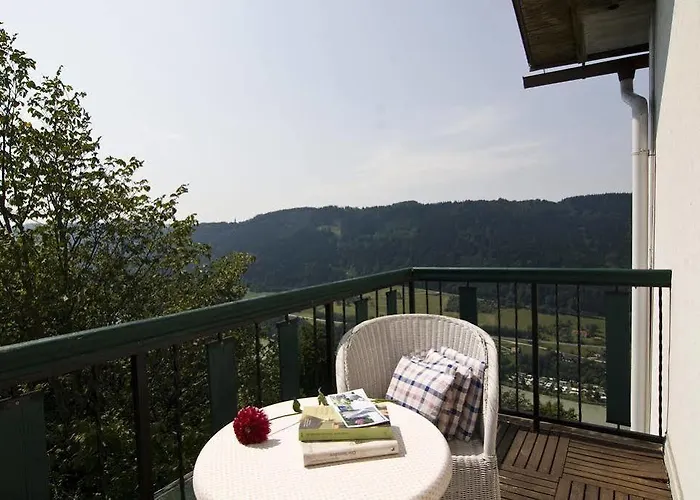 Landhaus Falkner Couette-café 4*